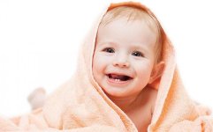 6 أعراض لظهور الأسنان اللبنية للطفل توضحها سعود الطبية