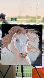 فنانة تشكيلية كفيفة تروي قصة تعلمها الرسم