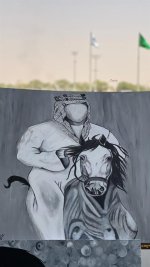 فنانة تشكيلية كفيفة تروي قصة تعلمها الرسم