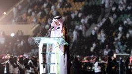 فرحة طلاب وطالبات جامعة الملك خالد بحفل التخرج