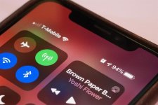 طريقة الحفاظ على نسبة البطارية 100٪ في هواتف آيفون طريقة الحفاظ على نسبة البطارية 100٪ في هواتف آيفون