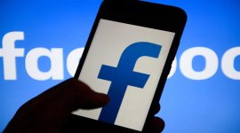 فيسبوك يوضح أسباب توقف تطبيقاته